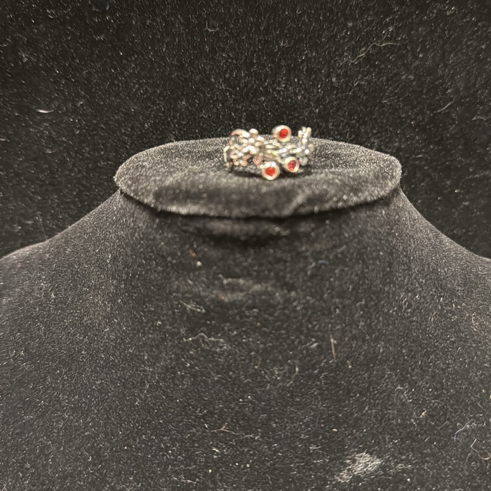 QVC flower ring. Size 5/6. New in box.